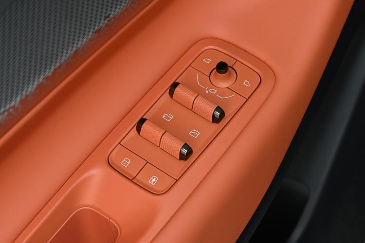 Lynk & Co 08 EM-P - фото 34