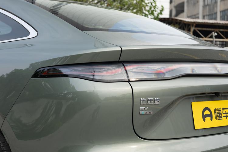 BYD Qin MAX EV - фото 13