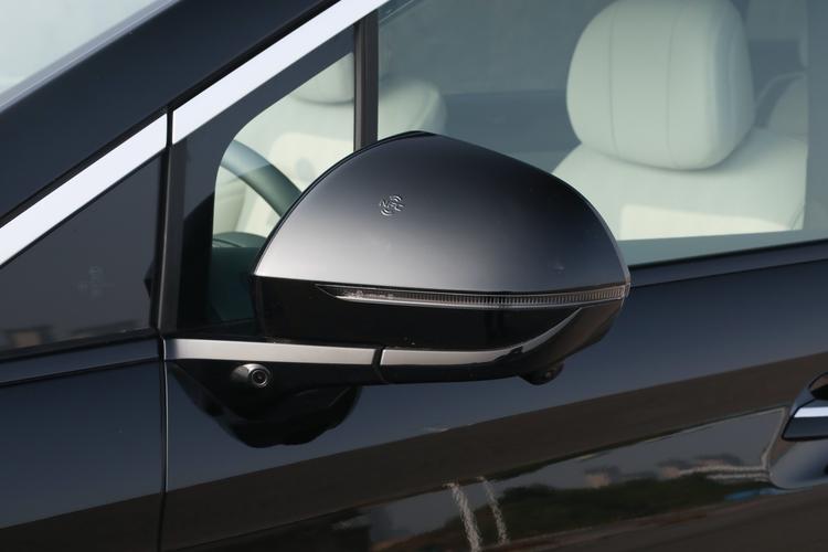 BYD Xia - фото 10