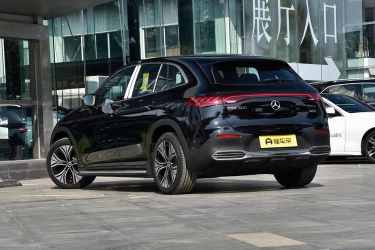 Mercedes-Benz EQE SUV - фото 5