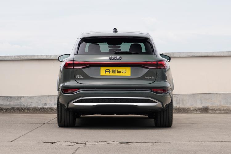 Audi Q6L e-tron - фото 6