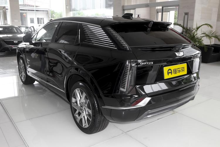 Cadillac Optiq - фото 5
