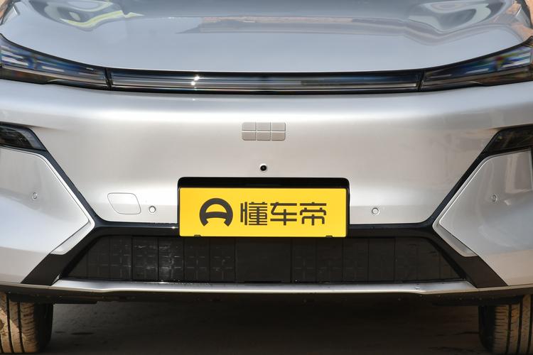 Geely Starship 7 EM-i - фото 10