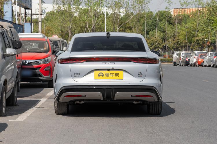 BYD Han L DM - фото 6