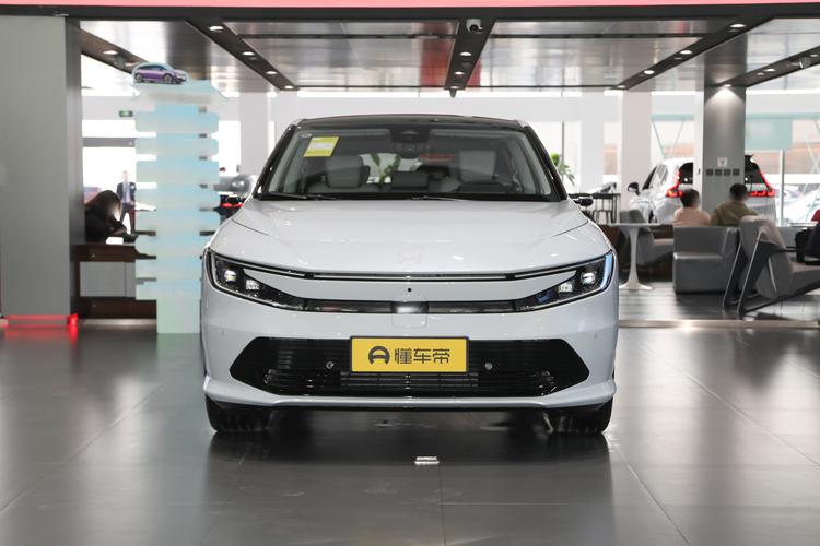 Honda P7 - фото 2