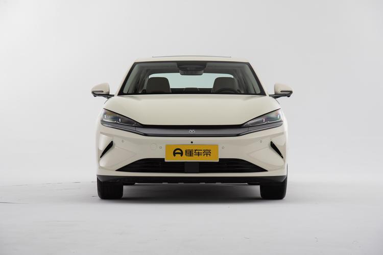 BYD Qin L EV - фото 2