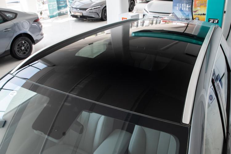 BYD Song Ultra EV - фото 14