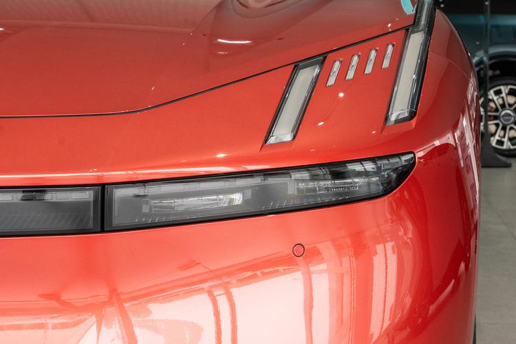 Lynk Z10 - фото 10