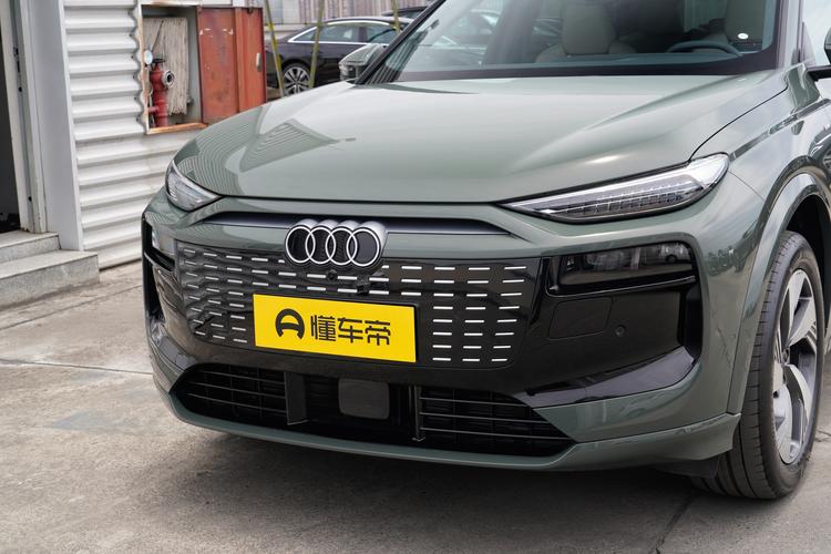 Audi Q6L e-tron - фото 9