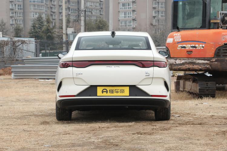 BYD Qin L EV - фото 6
