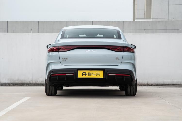 BYD Qin L DM - фото 6