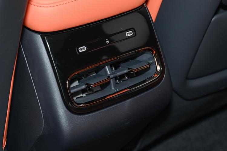 Lynk & Co 08 EM-P - фото 38