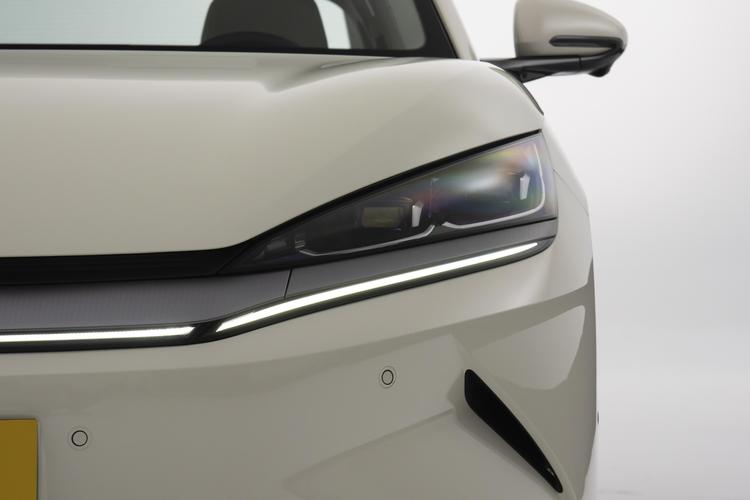 BYD Qin L EV - фото 12