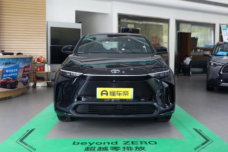 Toyota bZ4X - фото 2