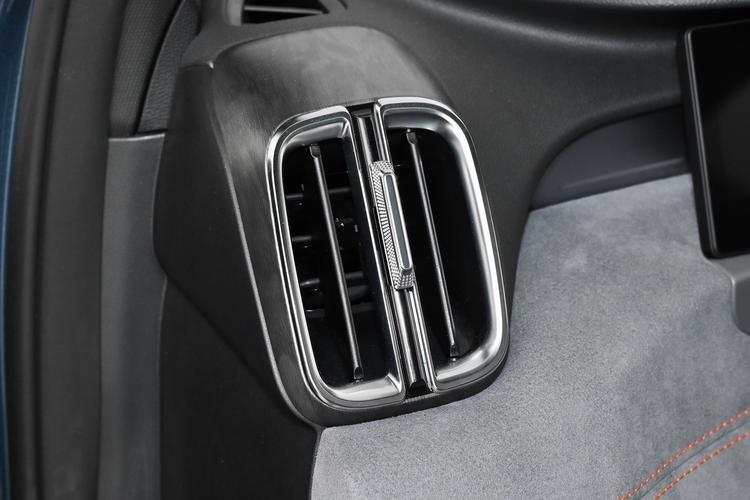 Geely M7 - фото 18