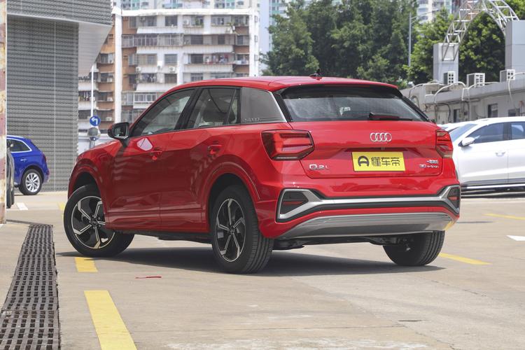 Audi Q2L e-tron - фото 5