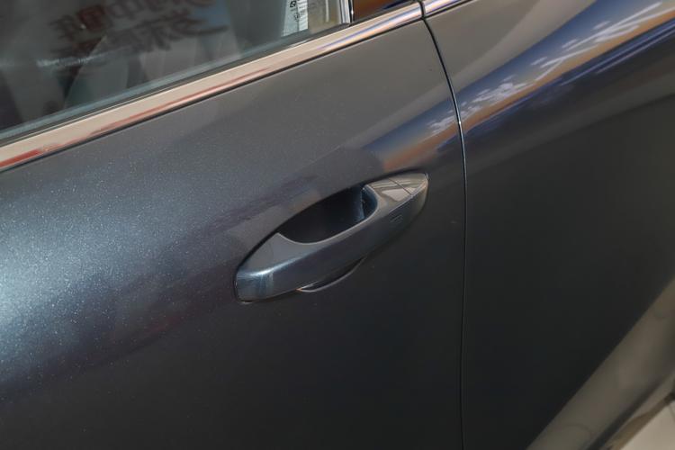 Geely Starship 7 EM-i - фото 11