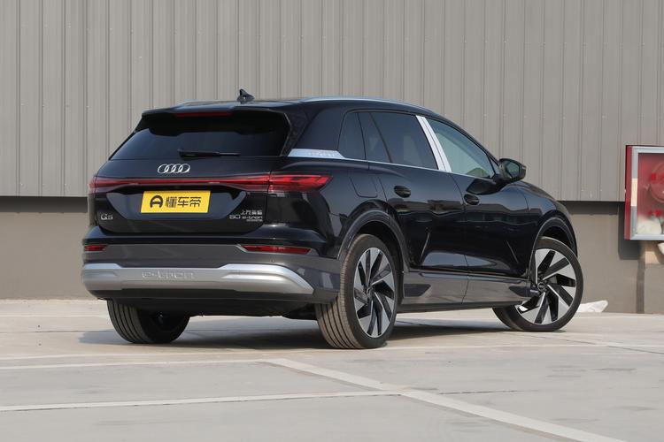 Audi Q5 e-tron - фото 7