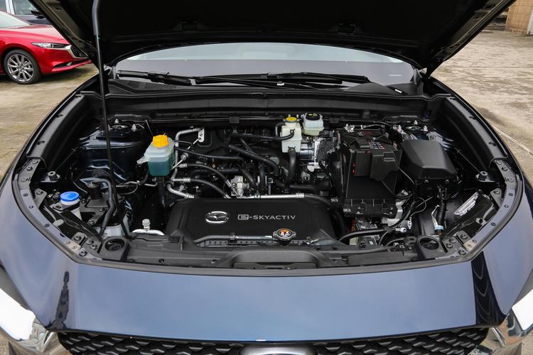 Mazda CX-30 EV - фото 10
