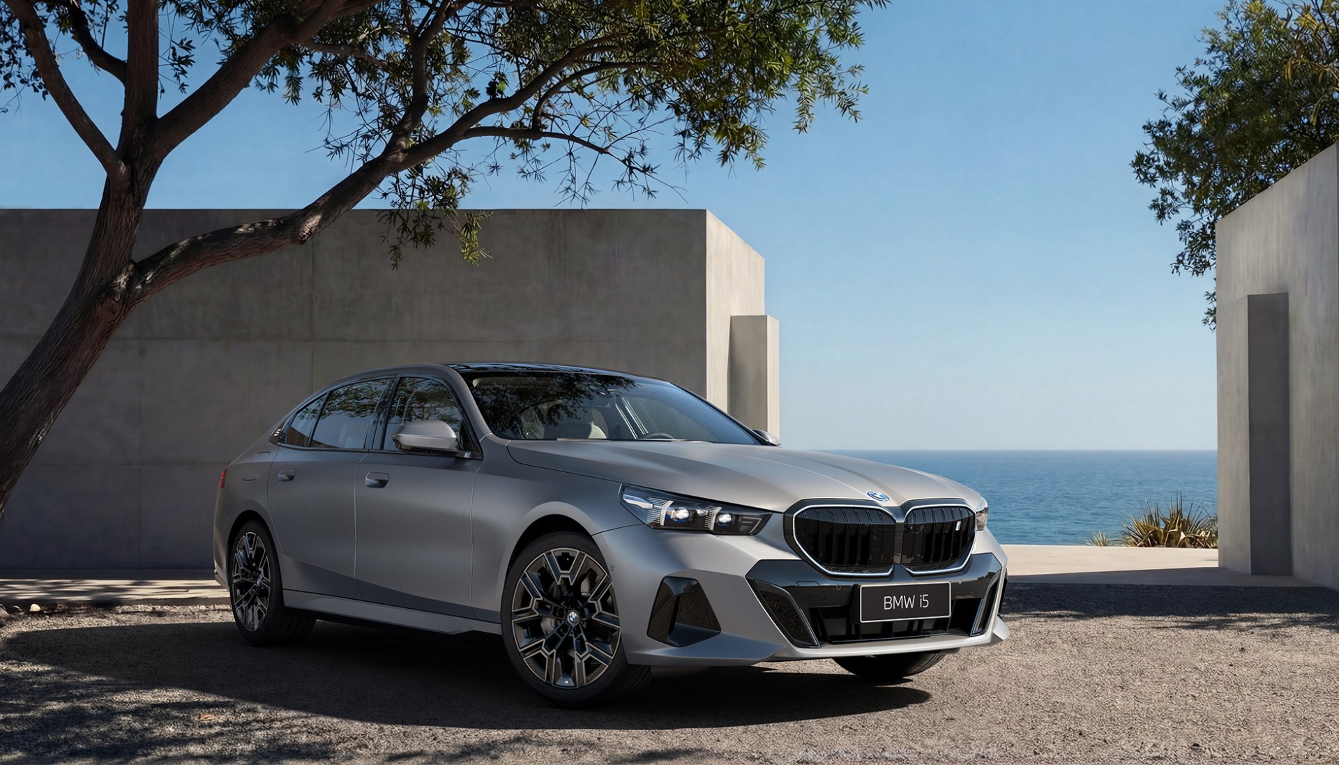BMW i5 — електричний бізнес-седан