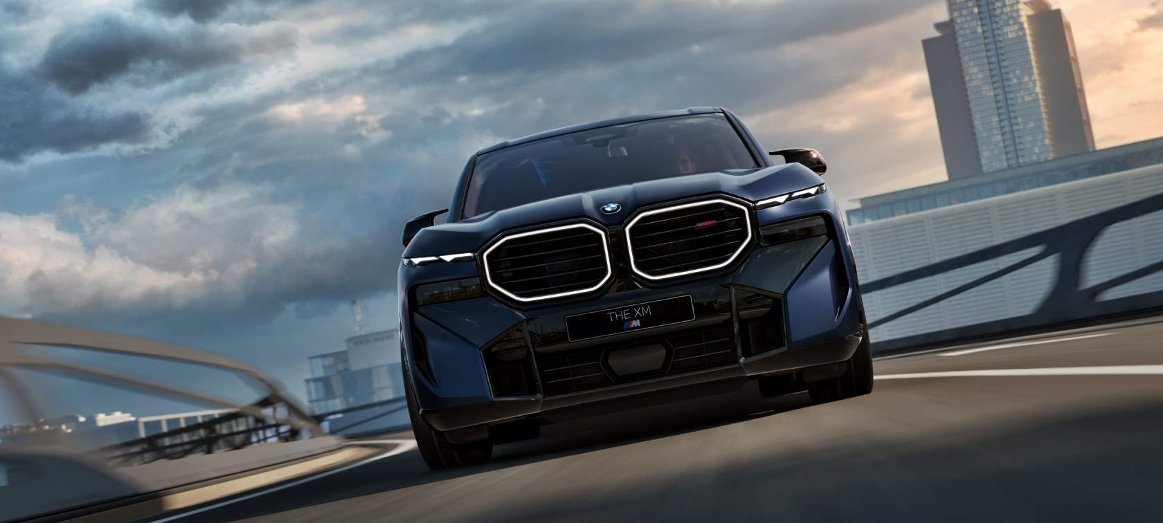BMW XM — флагманський гібридний кросовер BMW M