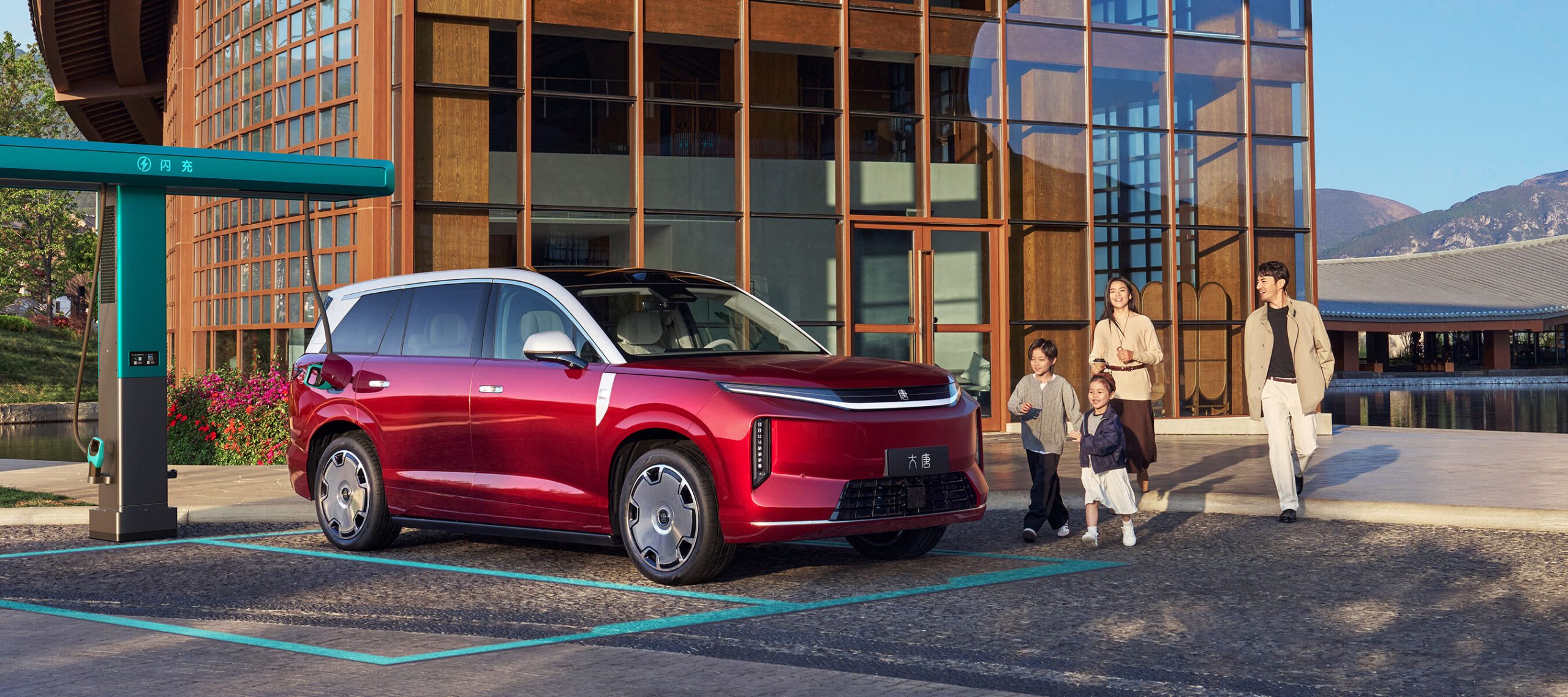 BYD Datang EV — повнорозмірний семимісний електричний SUV