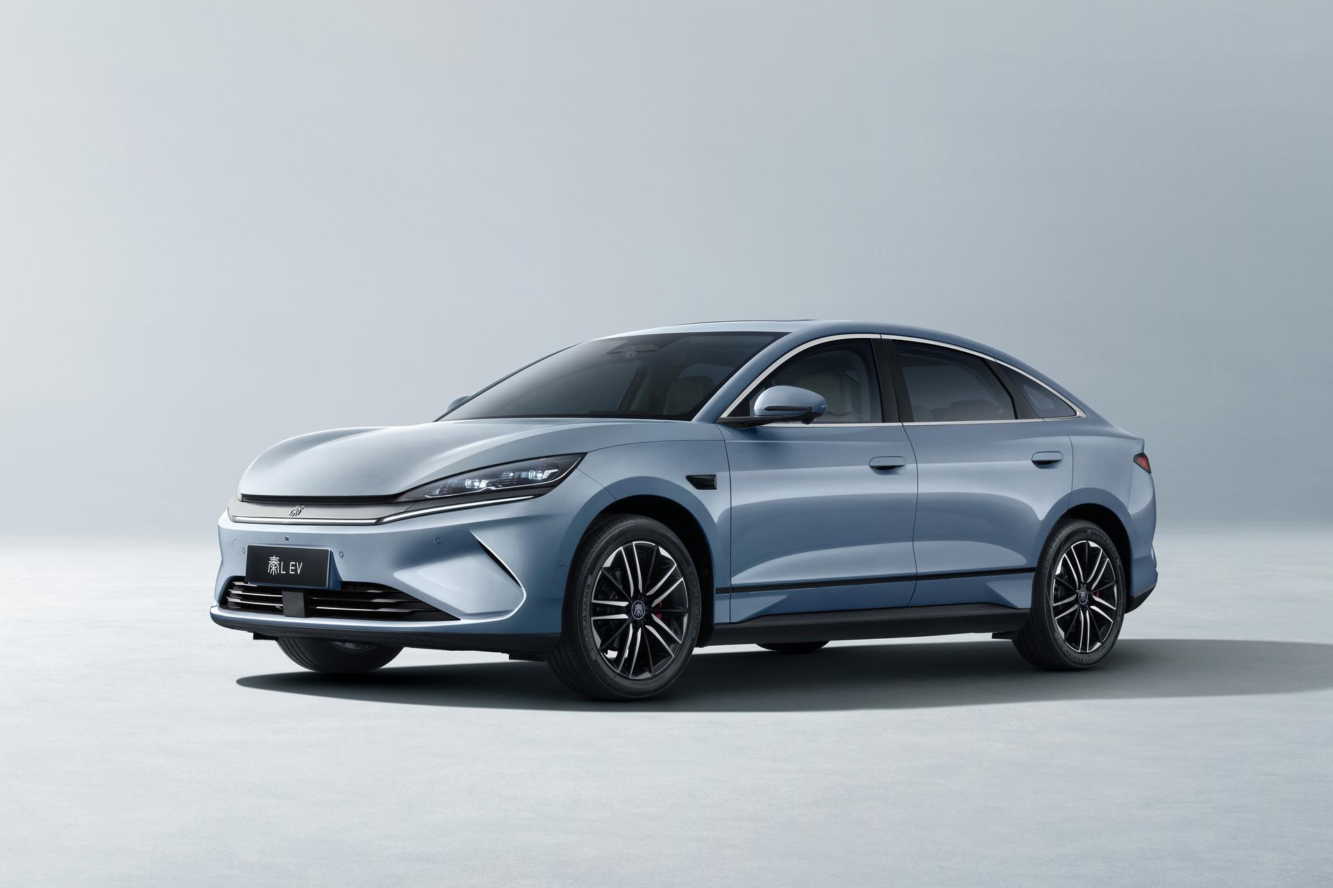 BYD Qin L EV — економний електричний седан середнього класу