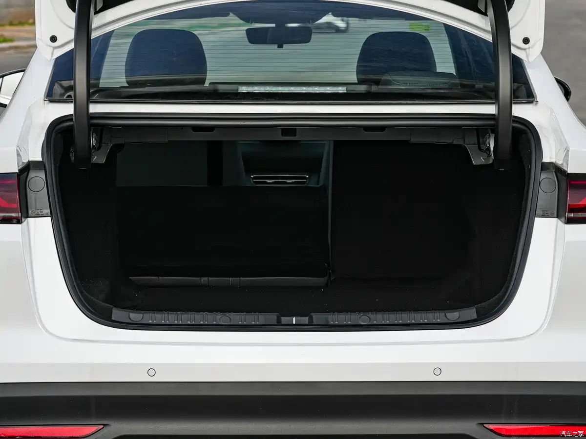 BYD Qin PLUS DM-i в Україні