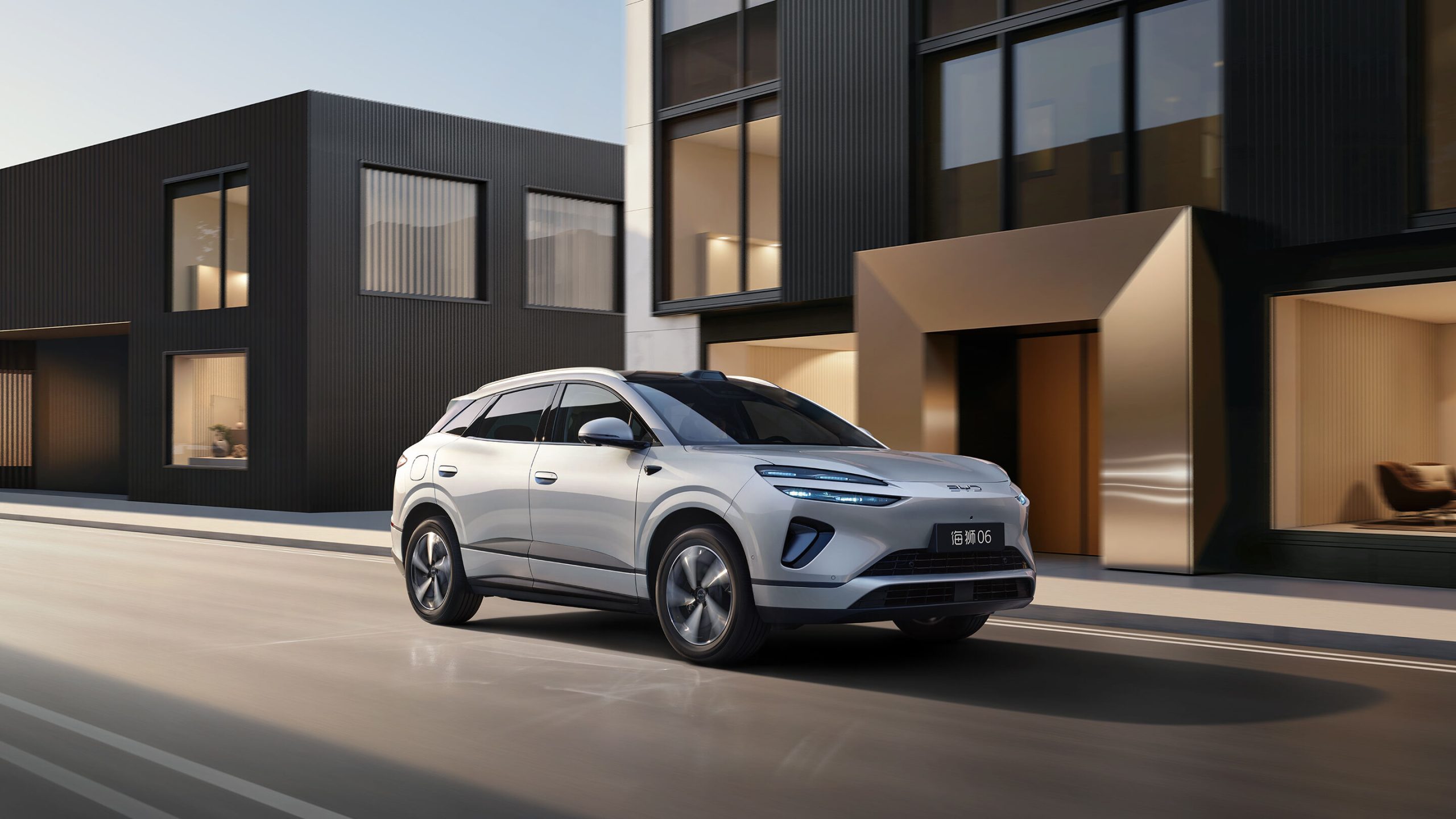 BYD Sea Lion 06 EV — просторий електричний кросовер