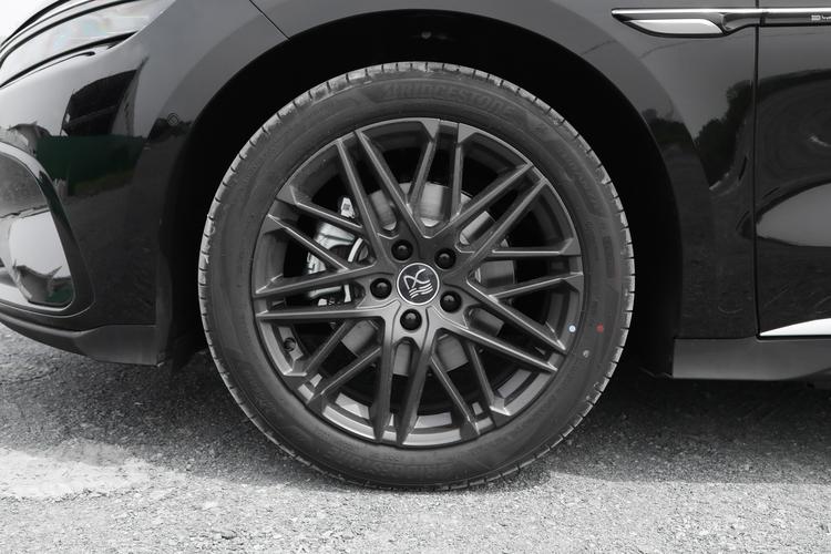 BYD Han EV - фото 12