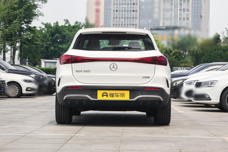 Mercedes-Benz EQA - фото 6