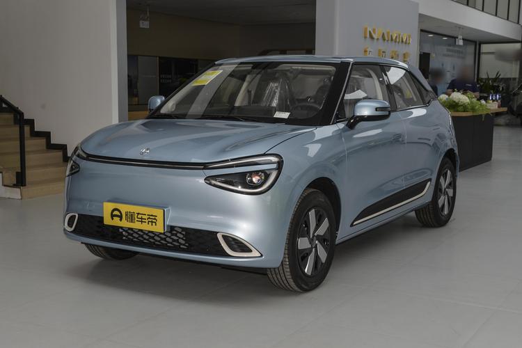 1. Dongfeng Nammi 01 — від 17 400 $