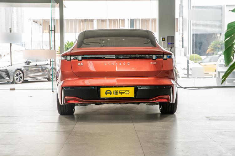 Lynk Z10 - фото 6