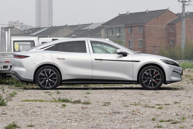 BYD Han L EV - фото 8