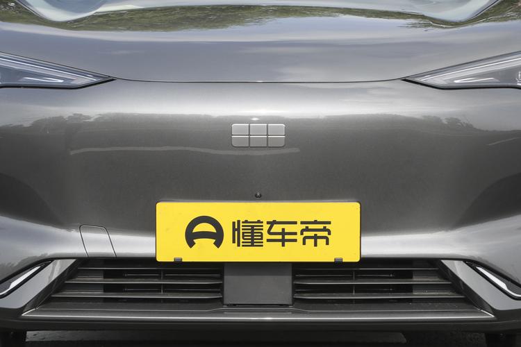 Geely E5 - фото 10