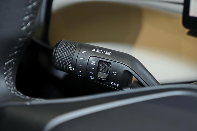 Volvo XC70 - фото 28