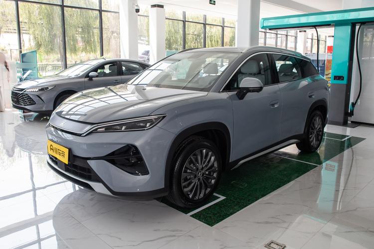 BYD Song Ultra EV - фото 1