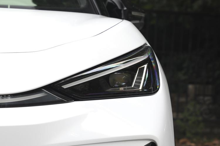 Volkswagen ID.UNYX - фото 11