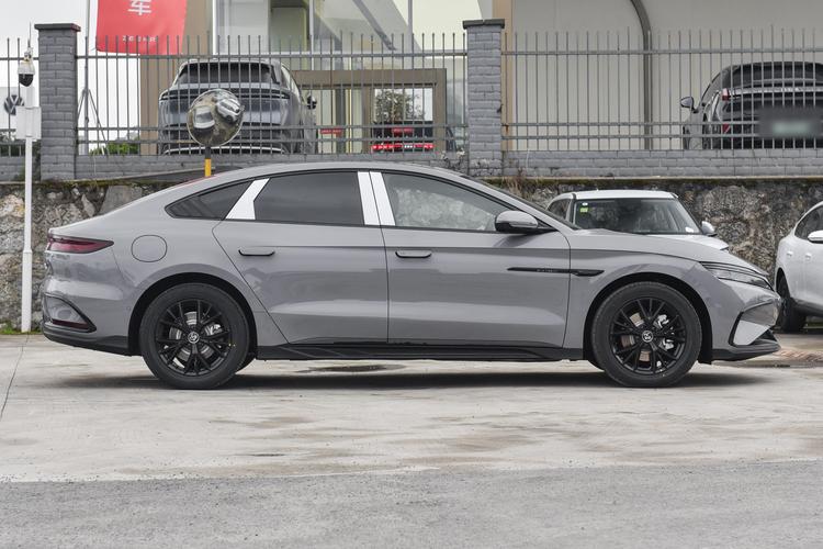 BYD Han DM - фото 8