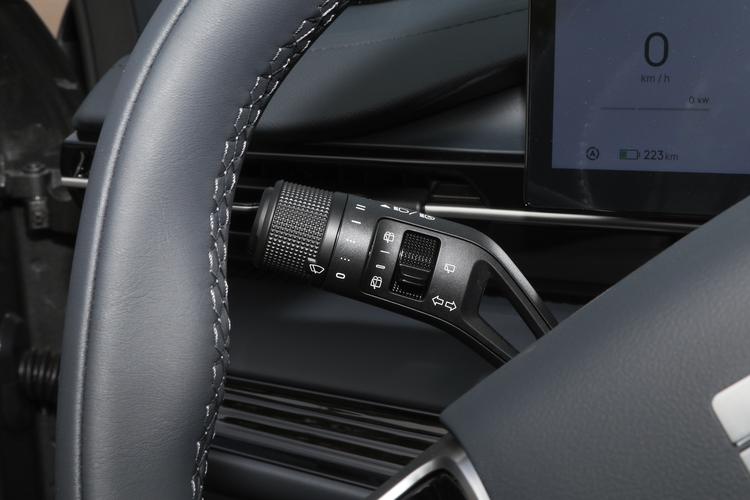 Geely E5 - фото 22