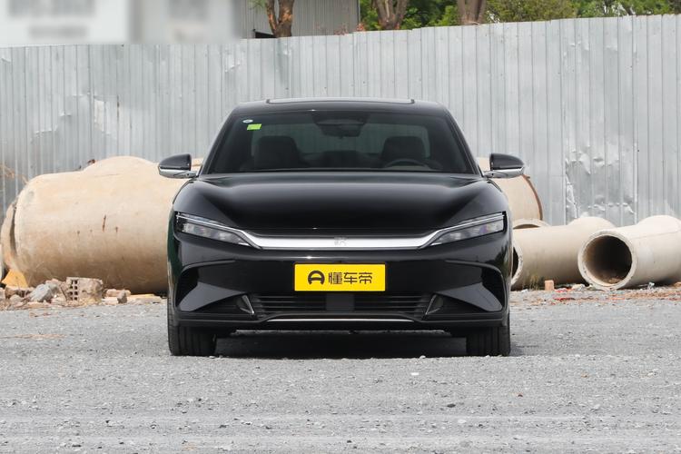 BYD Han EV - фото 2