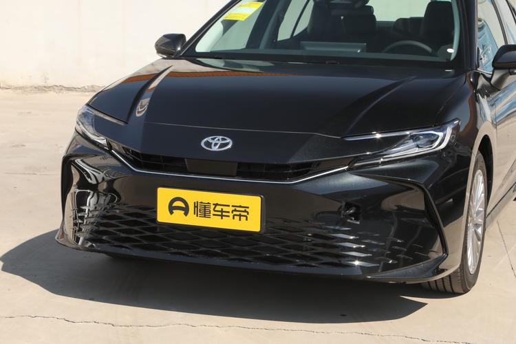 Toyota Camry - фото 9
