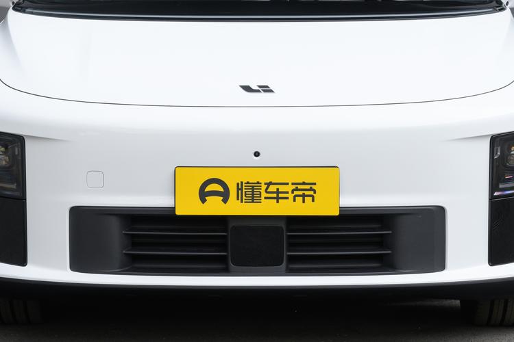 Li Auto i6 - фото 10