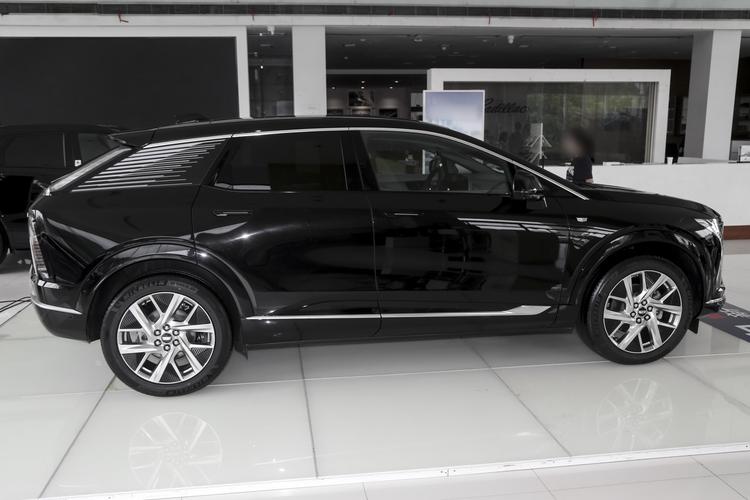 Cadillac Optiq - фото 8