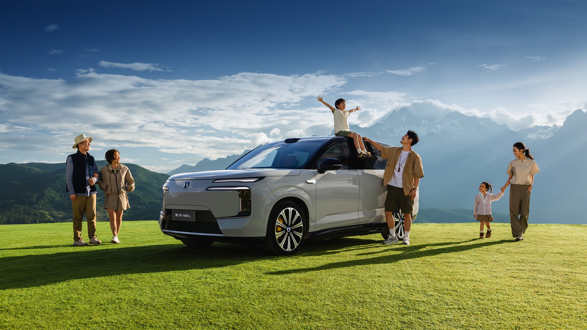 Denza N8L DM — великий шестимісний преміальний SUV