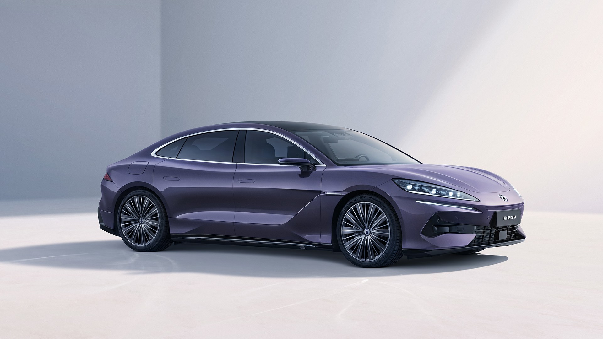 Denza Z9 EV — флагманський електричний седан