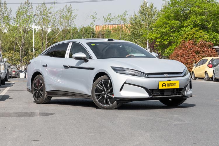 BYD Han L DM - фото 3