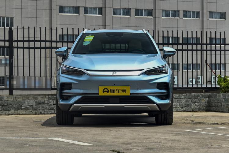 BYD Tang EV - фото 2