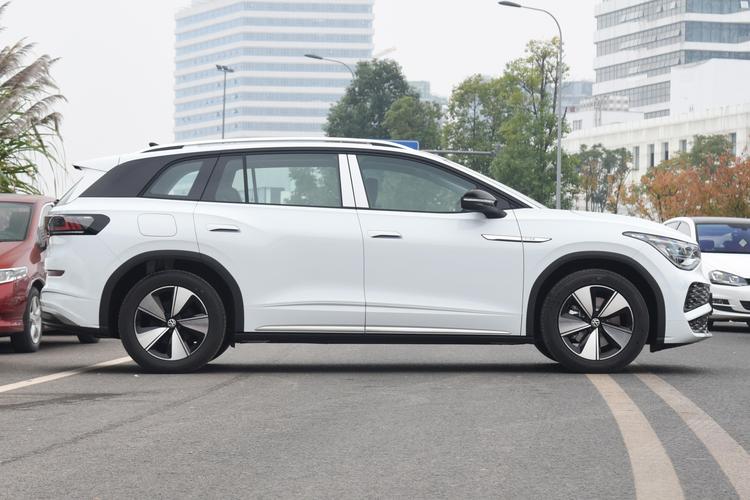 Volkswagen ID.6 X - фото 8