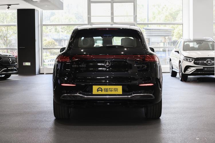 Mercedes-Benz EQS SUV - фото 6